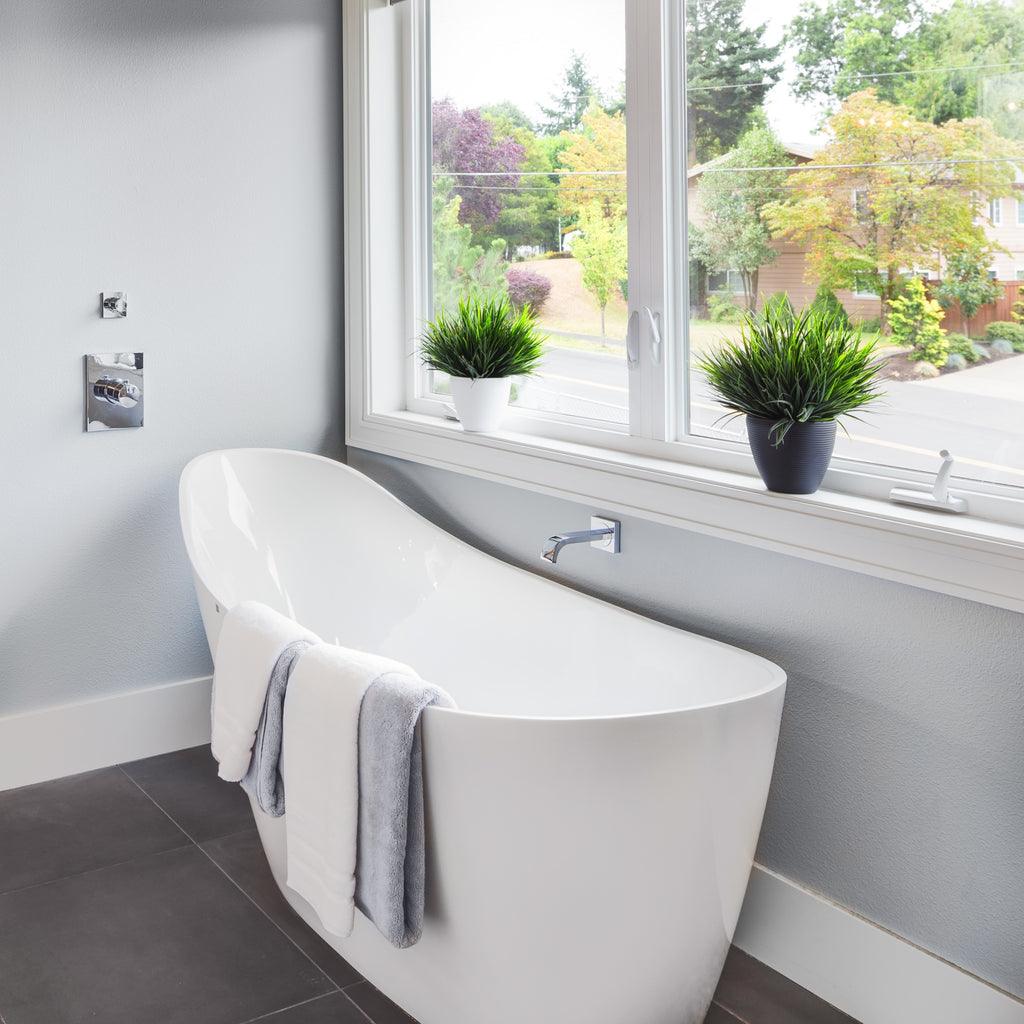 Evie Matte White Free-Standing Bathtub